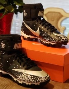 Nike fastflex cleats kids big boys size 7.5